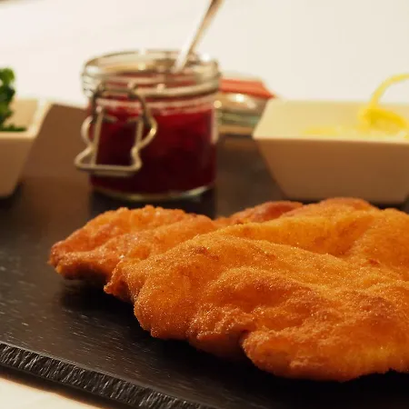 فندق رياضي ومركز صحي بيشلهوف 4*